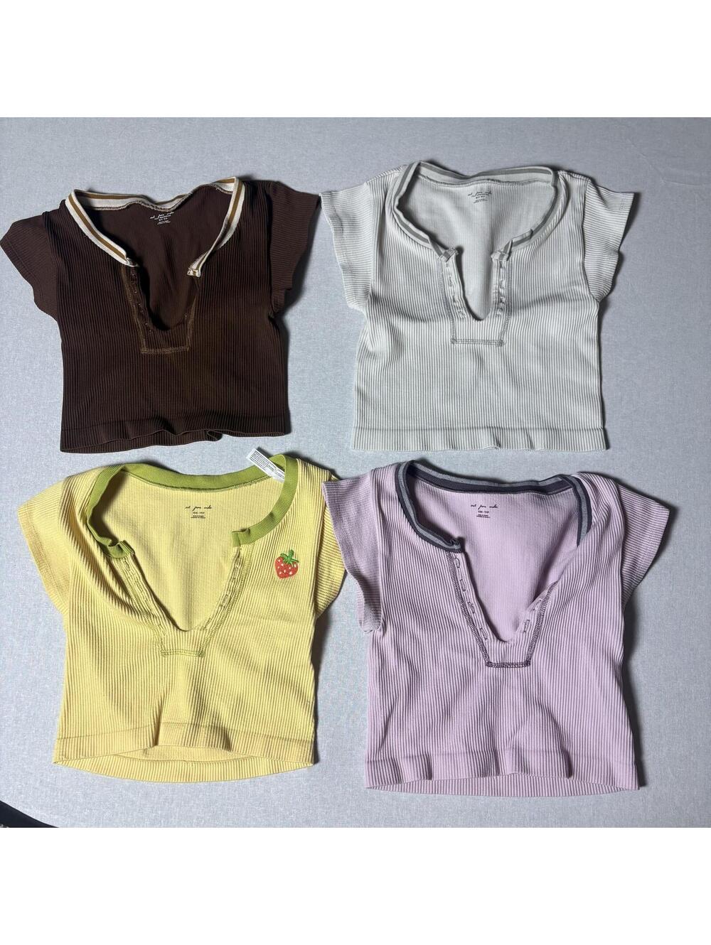 Urban Outfitters Ribbed Short Sleeve Henley Crop Tops XS/S